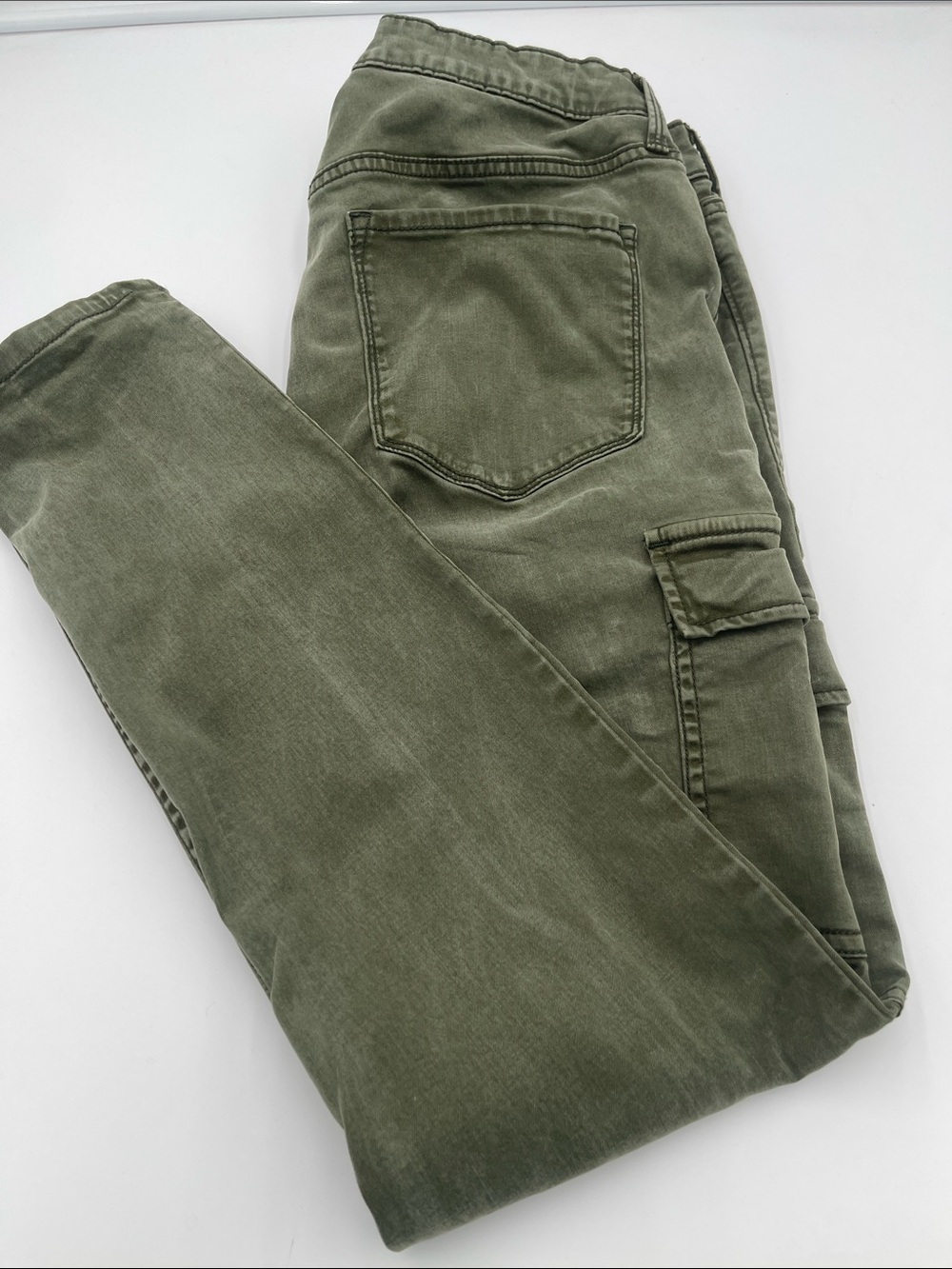 Old Navy Women's Rockstar Super Skinny High Rise Jeans in Olive Green